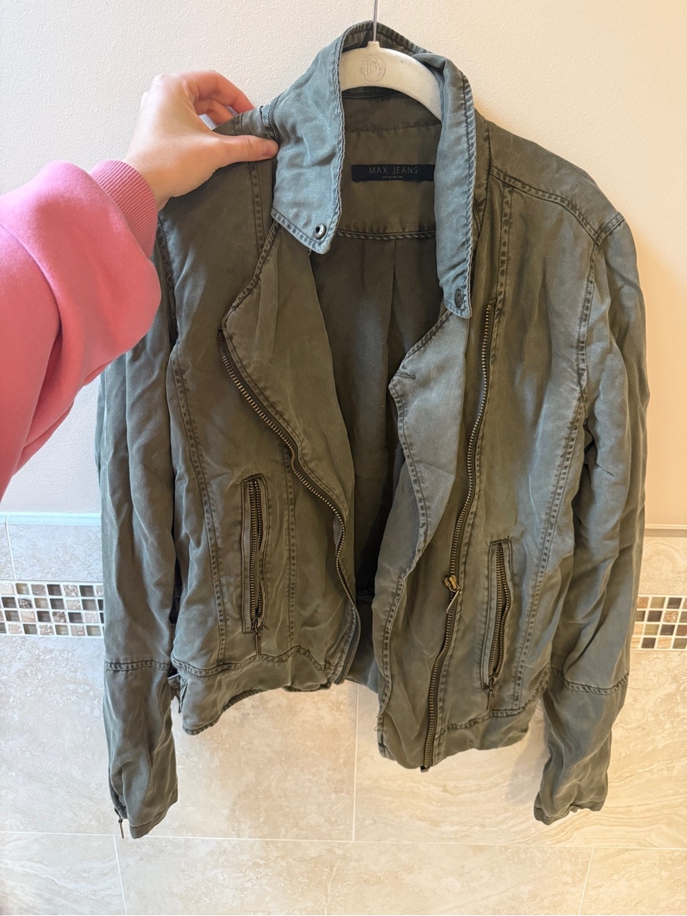 Max Jeans khaki green jacket #maxjeans #outerwear